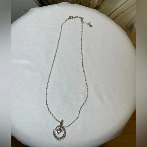 Swarovski and Yves Rocher crystal necklace - Picture 4 of 8